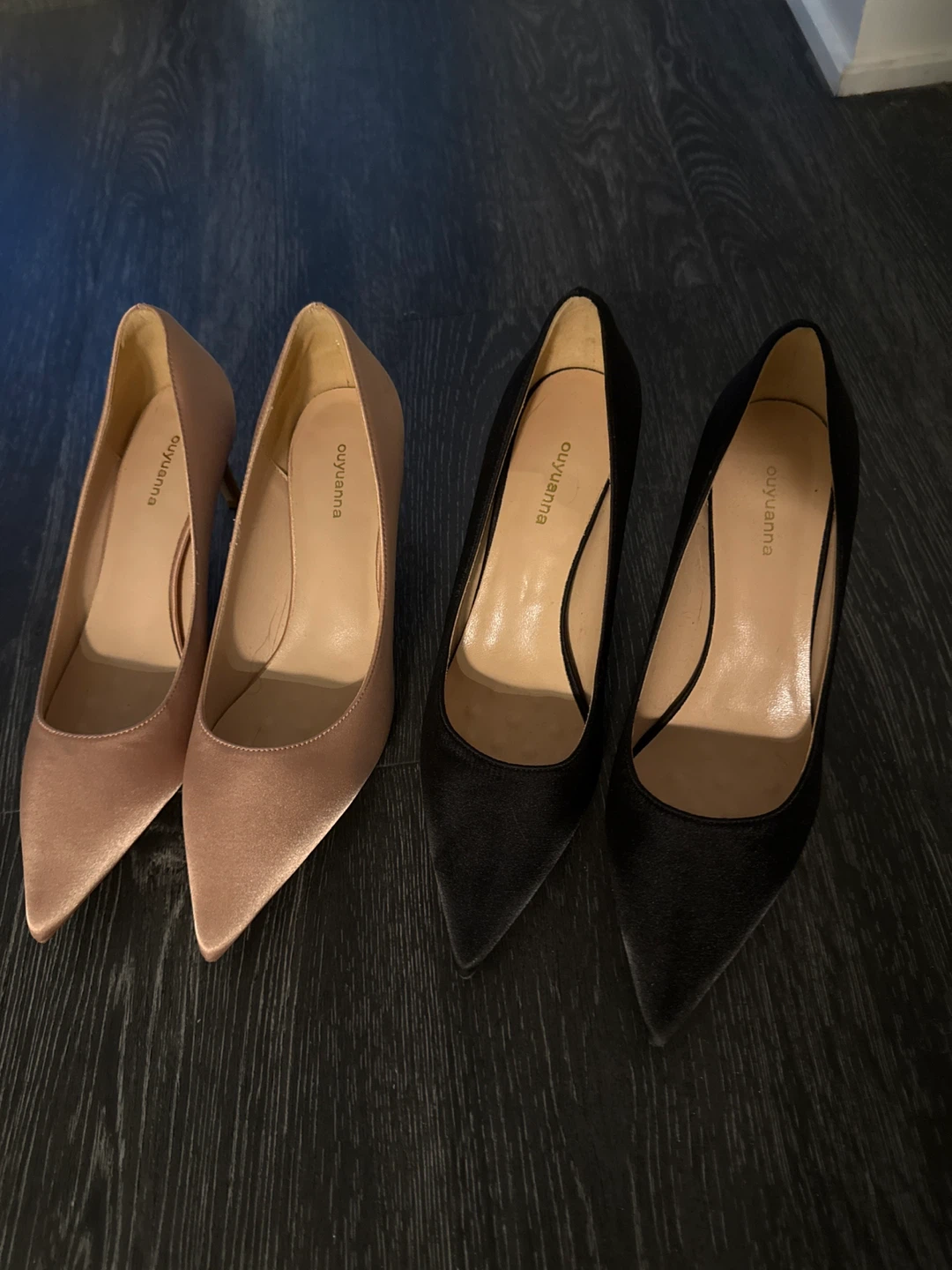 Onyx & Pearl Pointed Toe Pumps - photo 2