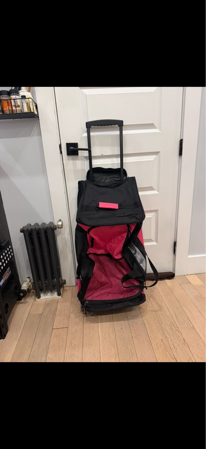 Pink roller bag - photo 2