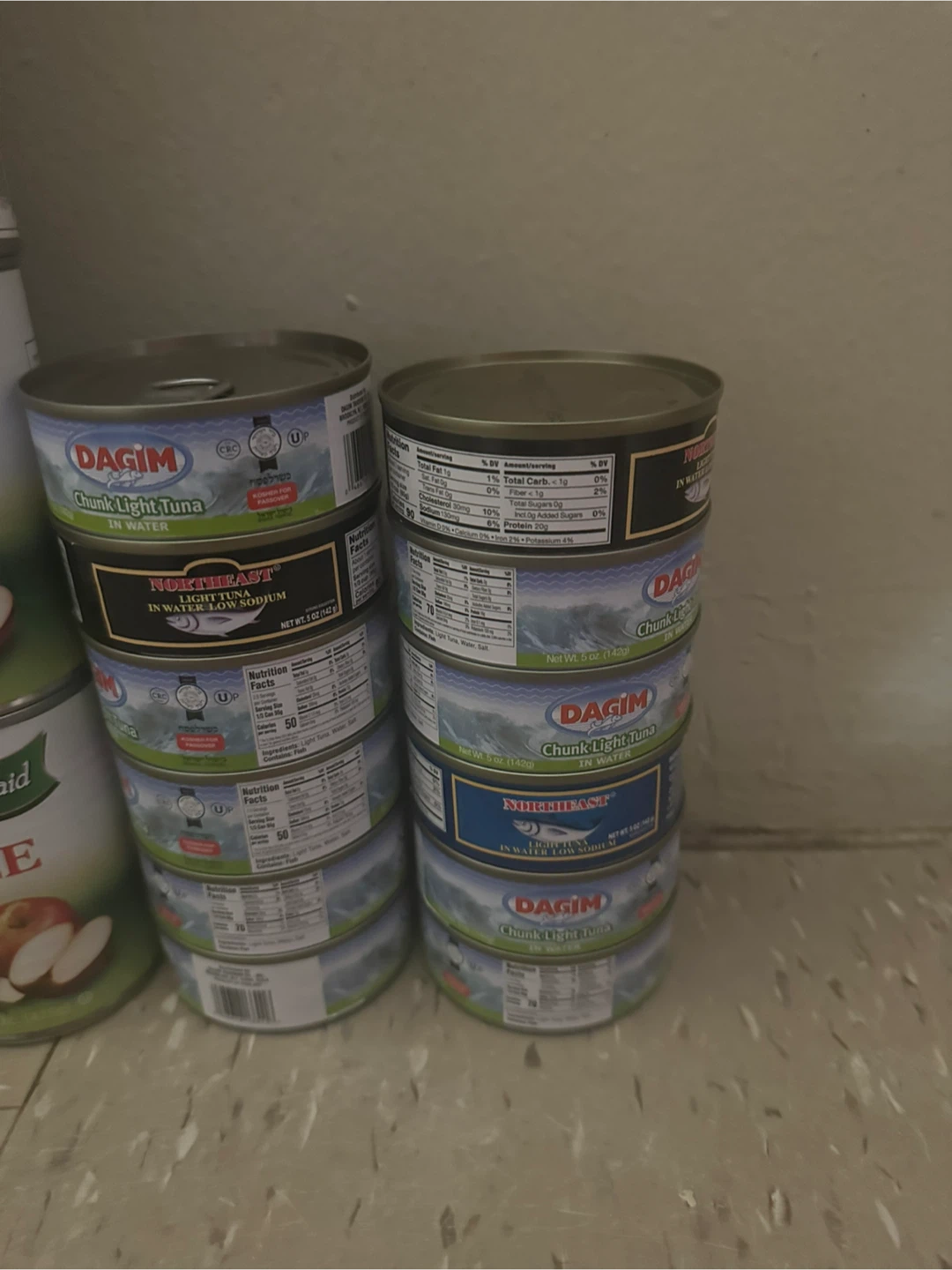 2 tuna 2 sardines - photo 2
