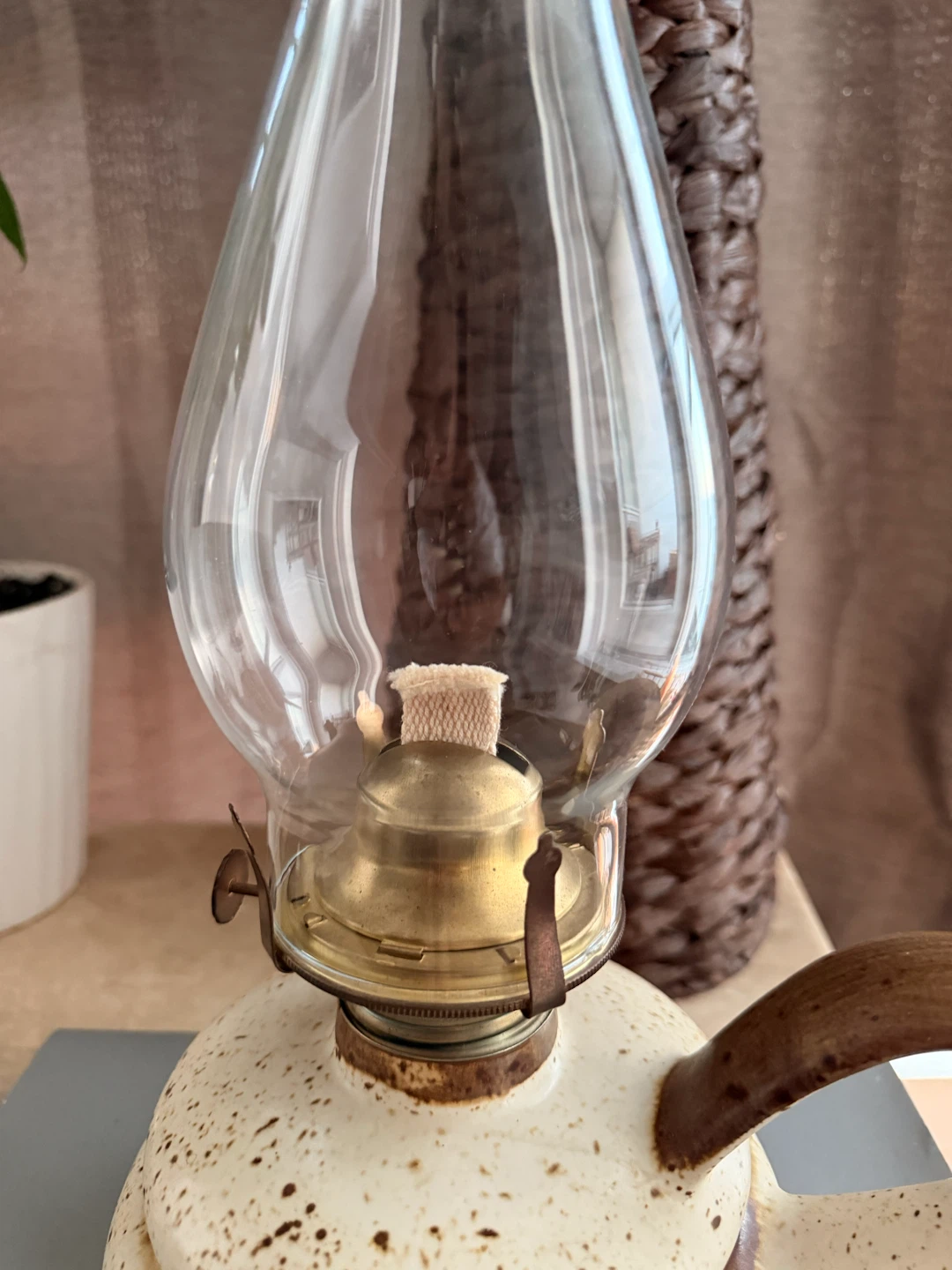 Vintage Ceramic Oil Lamp with Glass Shade - photo 3