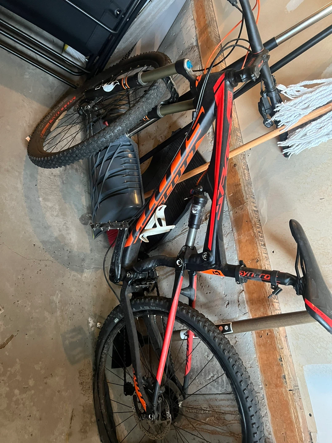 Scott Full Suspension Mountain Bike