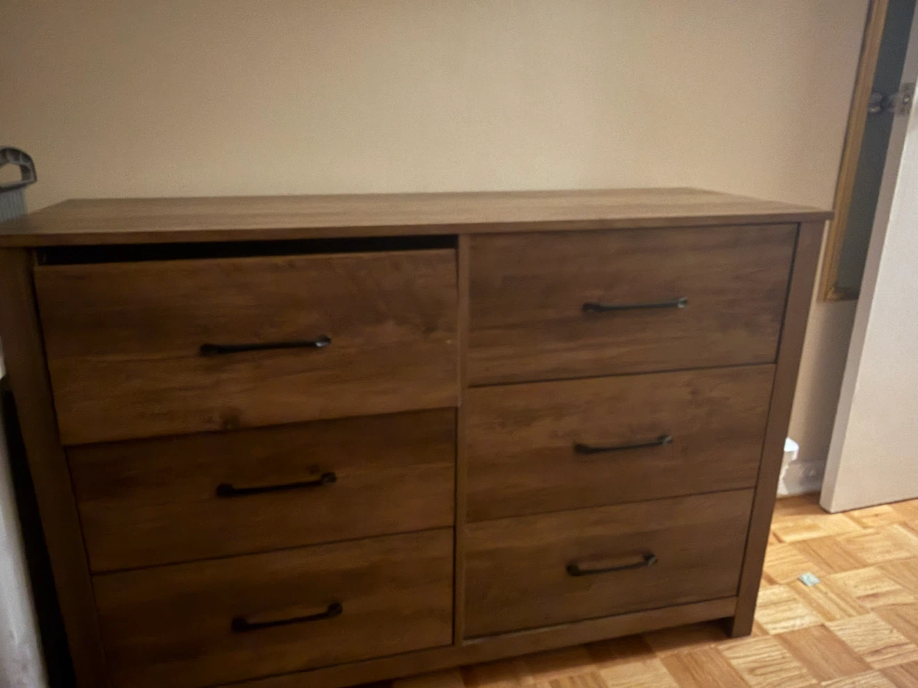 Wooden Dresser with 6 Drawers