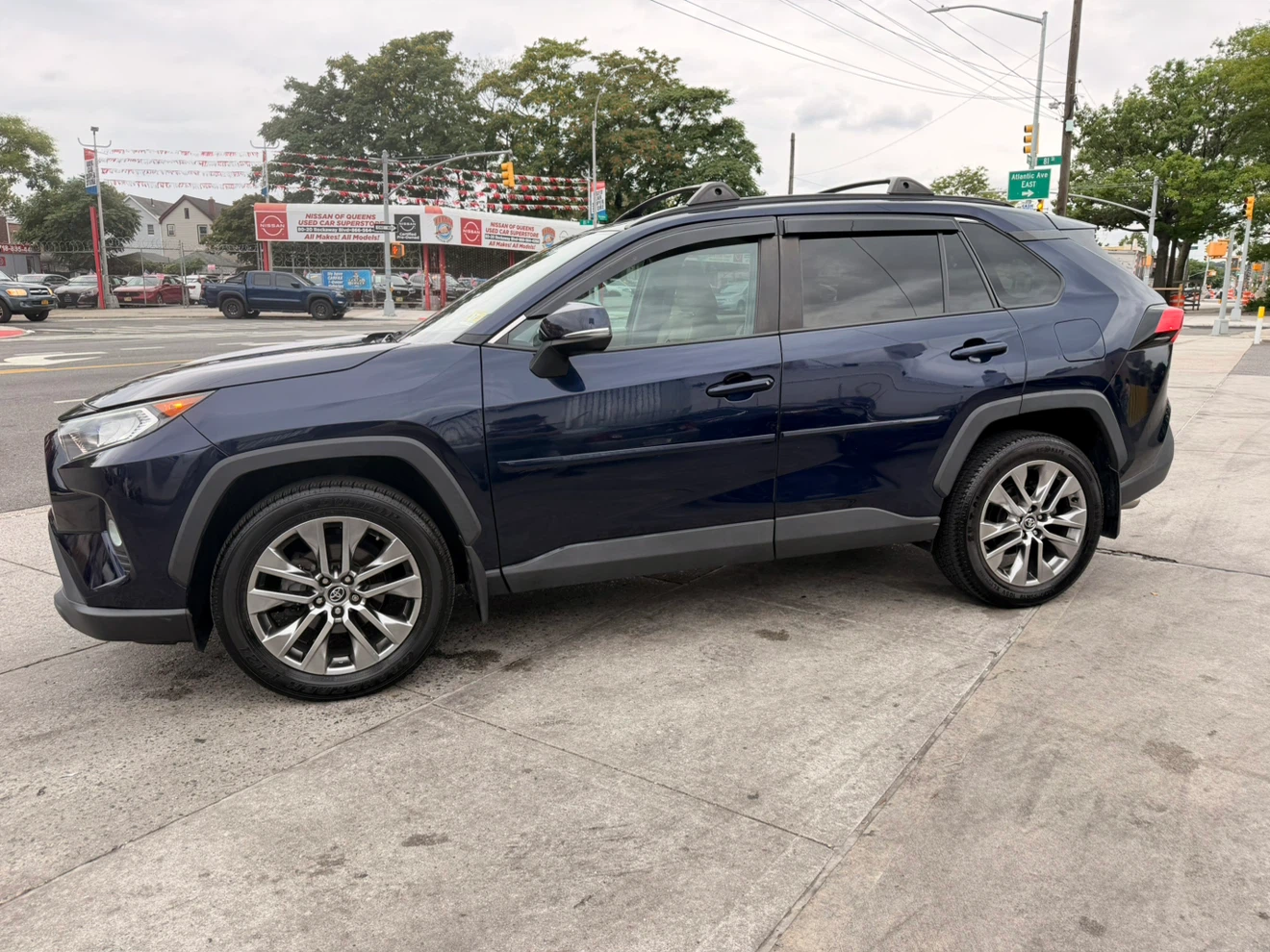 2021 Toyota RAV4 XLE Premium SUV - photo 3
