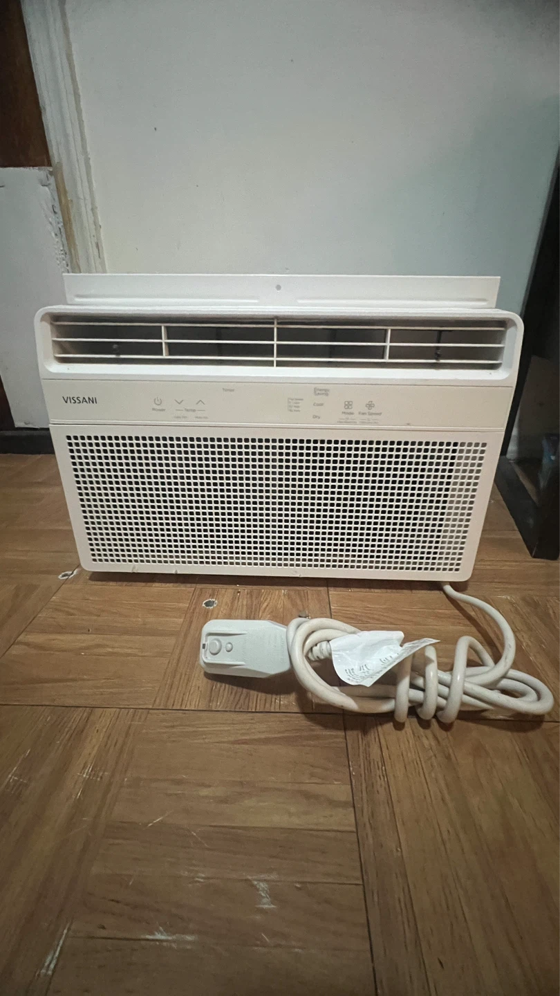 VISSANI VW6024R 6,000 BTU Room Air Conditioner