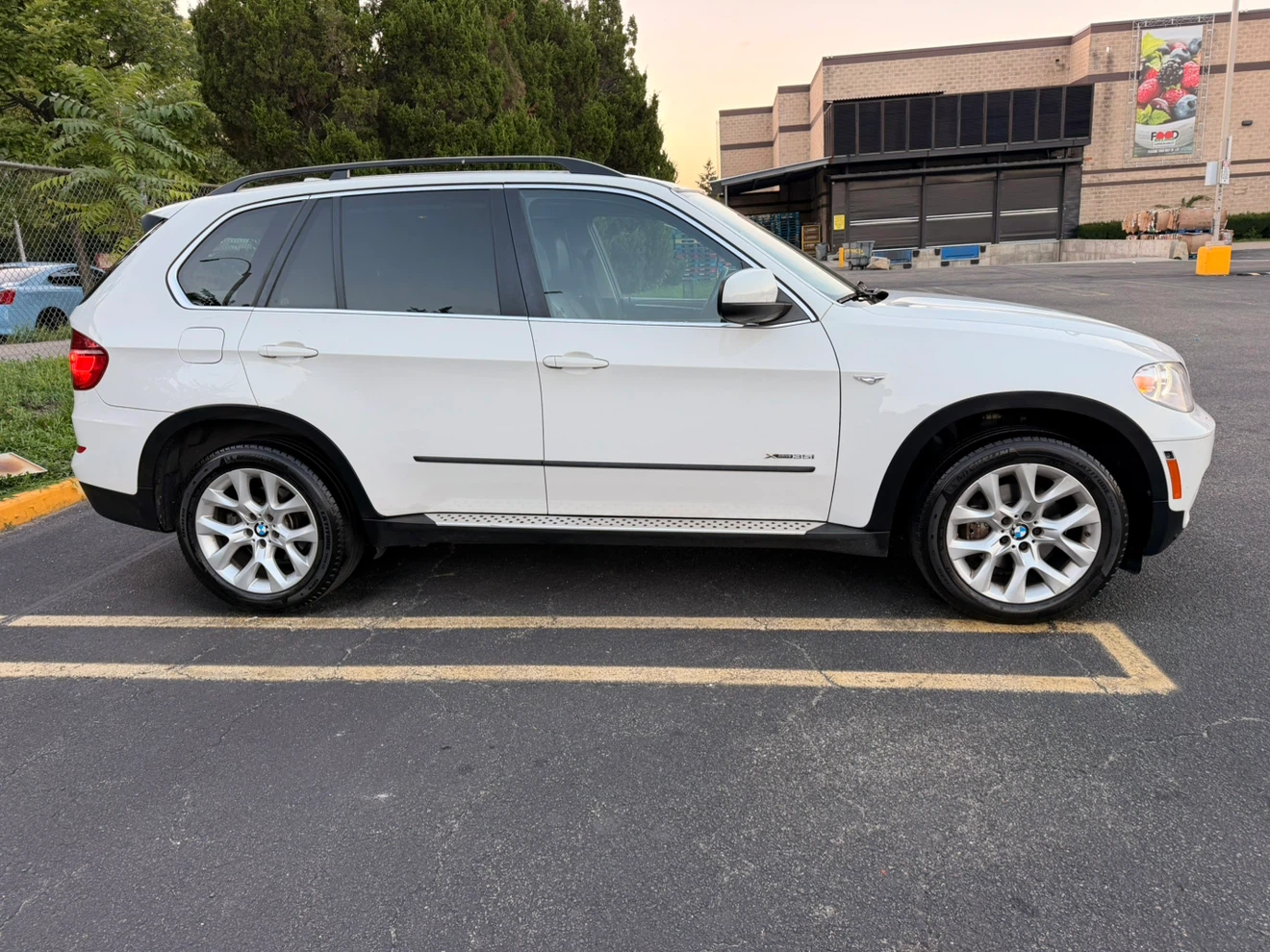 White BMW X5 PREMIUM - photo 3