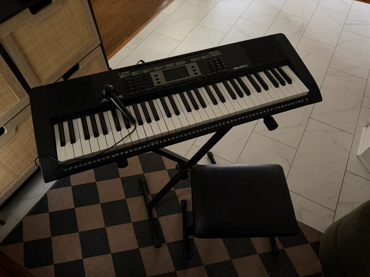 Alesis Melody 61 MK4 61-Key Piano Keyboard