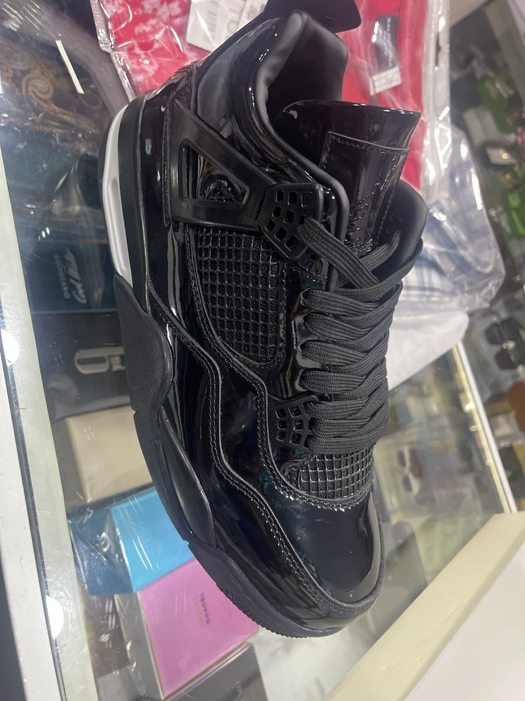 Nike Air Jordan 4 "Lightning" Size 10 - photo 3