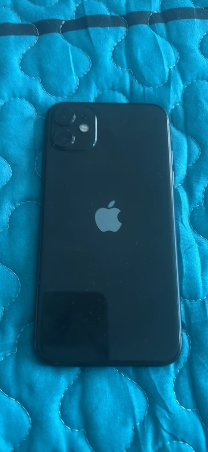 Apple iPhone 11 - Black (can trade for iPad Air 4th generation)