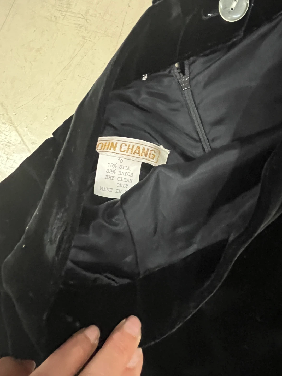 JOHN CHANG Black Velvet Skirt - Size 10 - photo 4