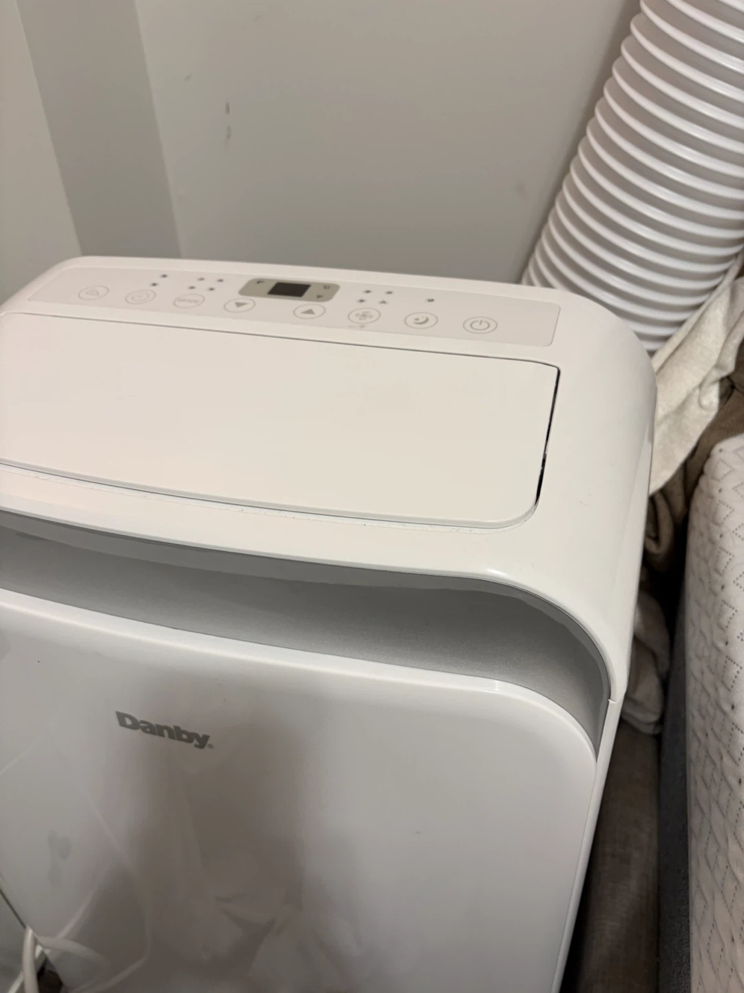 Danby Portable Air Conditioner - photo 3