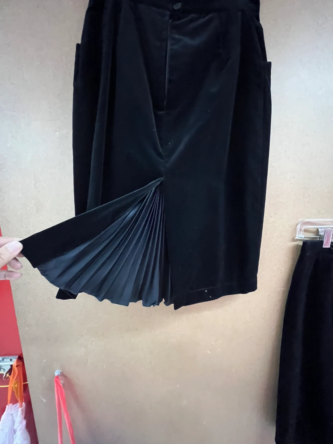Black  Midi Skirt with Pleated Detail - photo 3