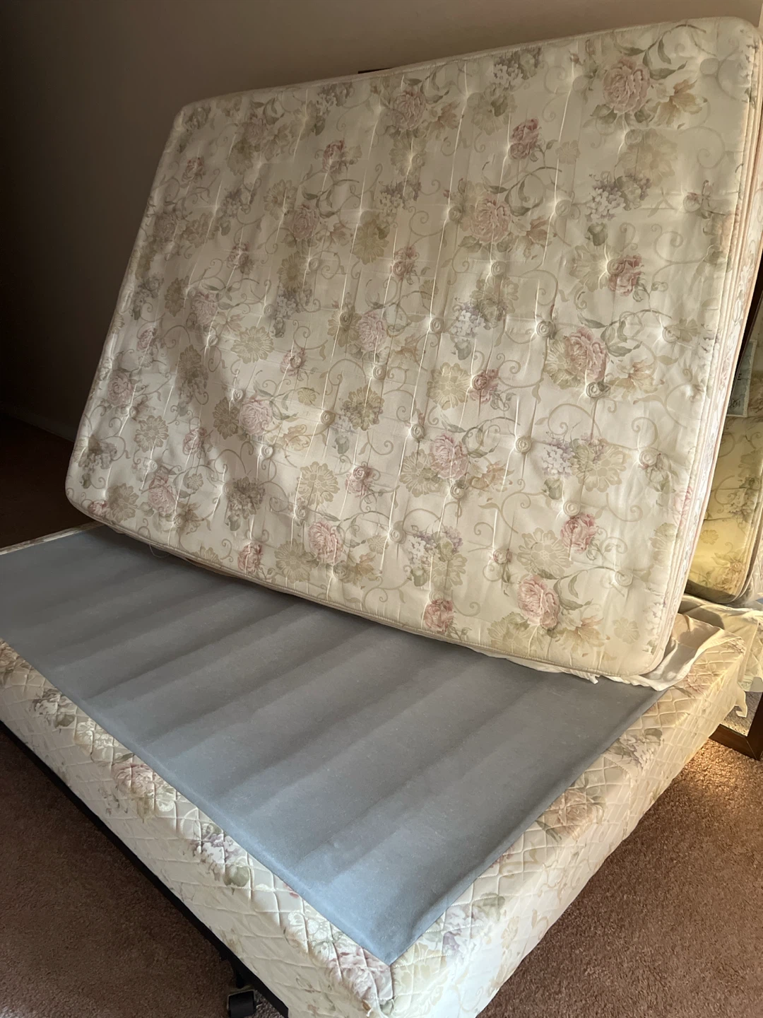 Posture Comfort Mattress and Box Spring - photo 2