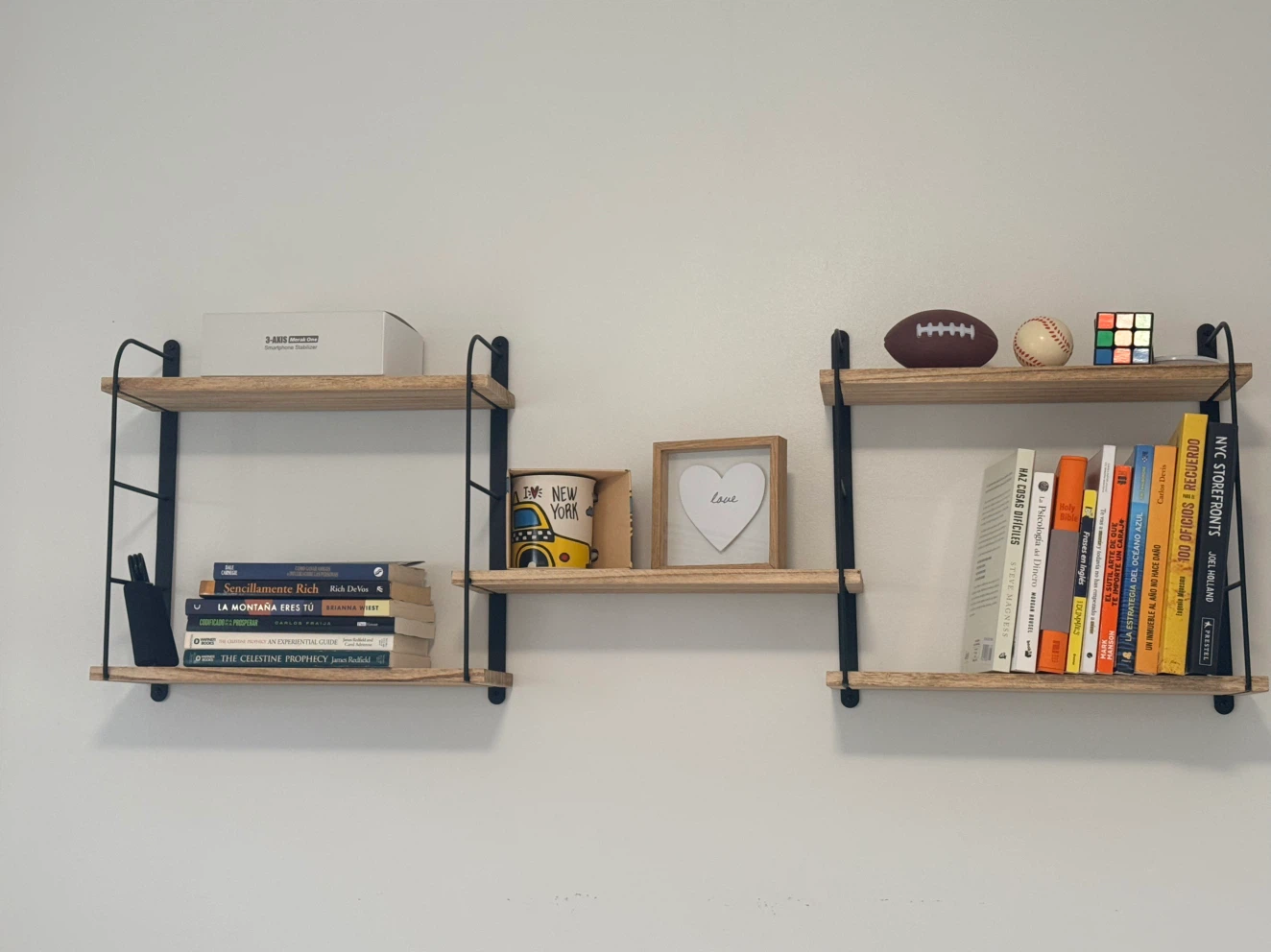 Industrial-Style Wall Shelf – Modern & Decorative ✨