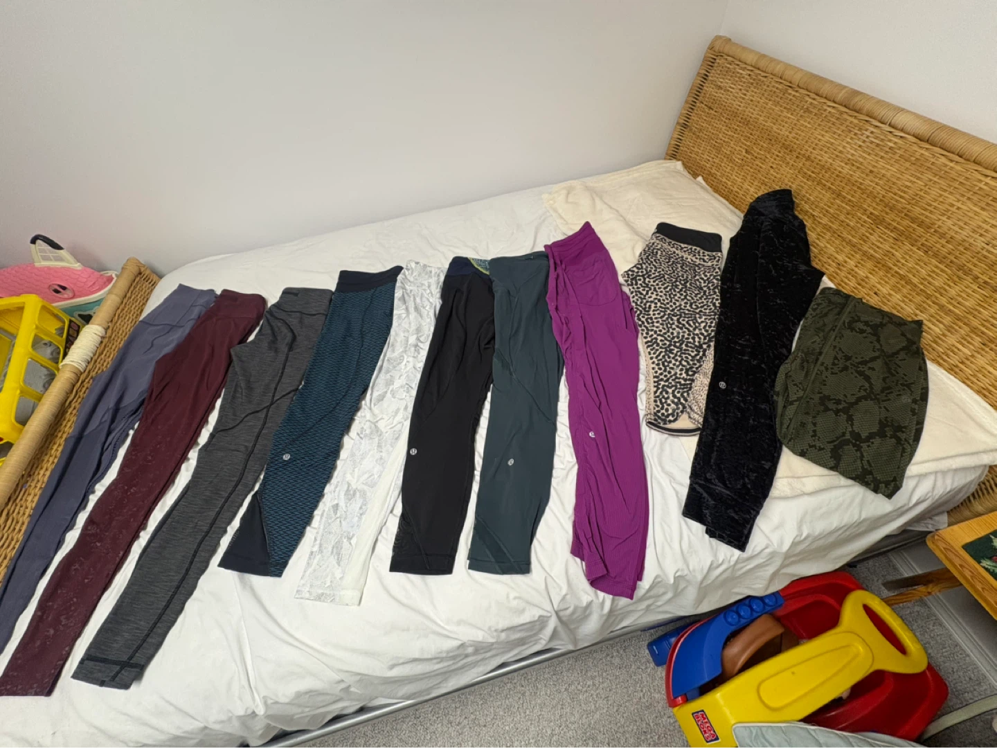 11 Lululemon Leggings Bundle