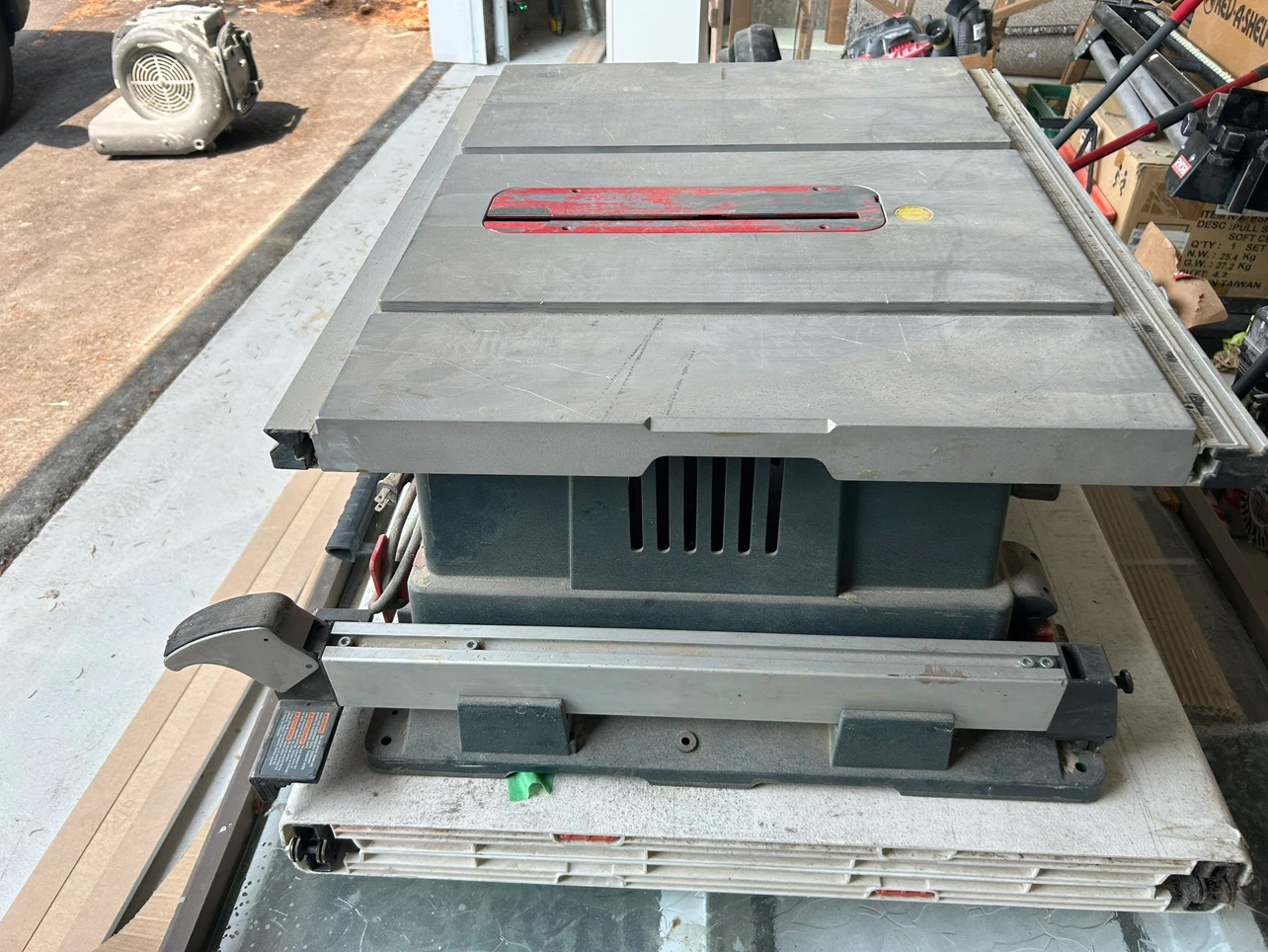 Bosch 4000 10" Table Saw - photo 2