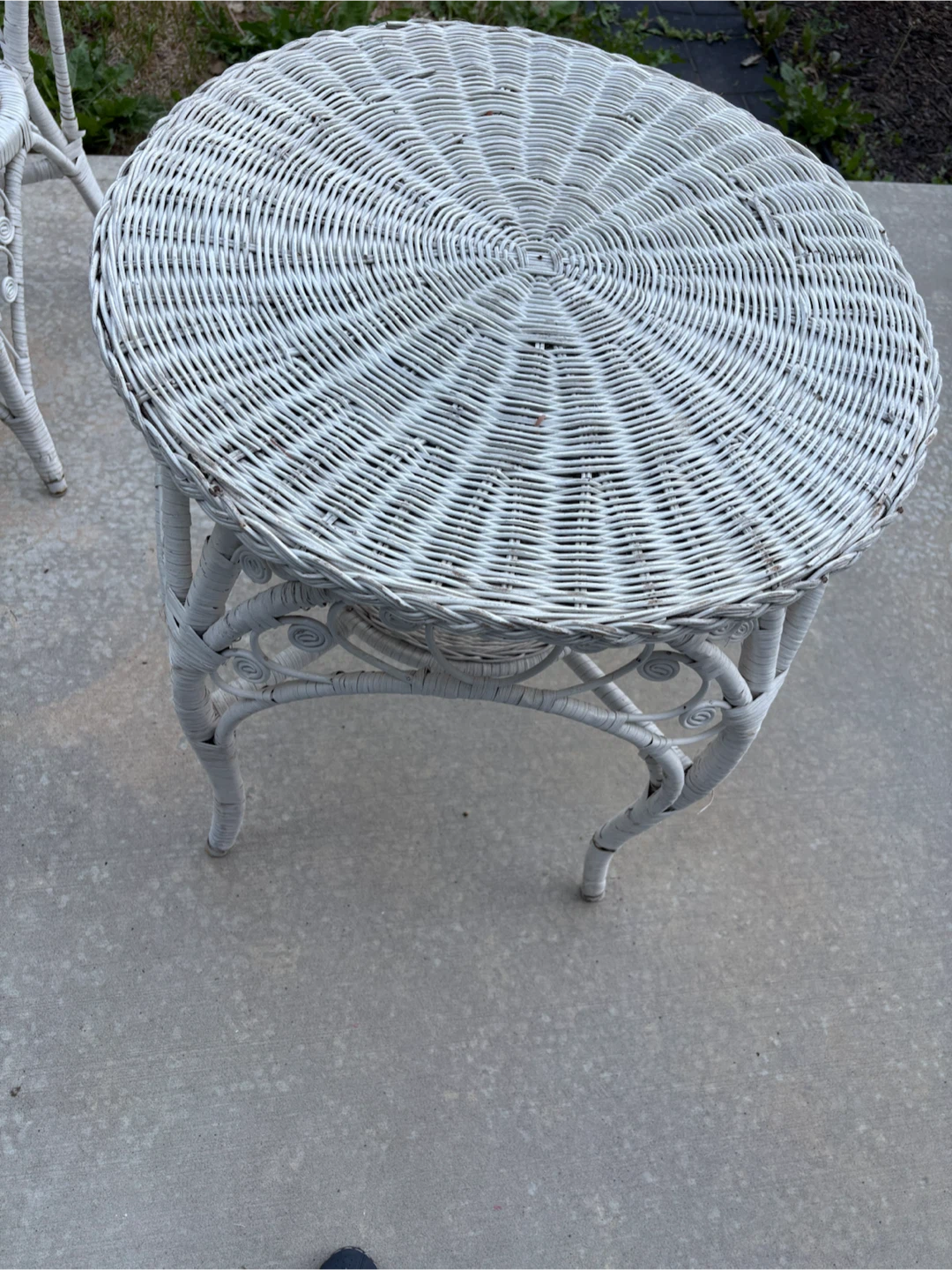White Wicker Patio Set - Table and Chair - photo 2