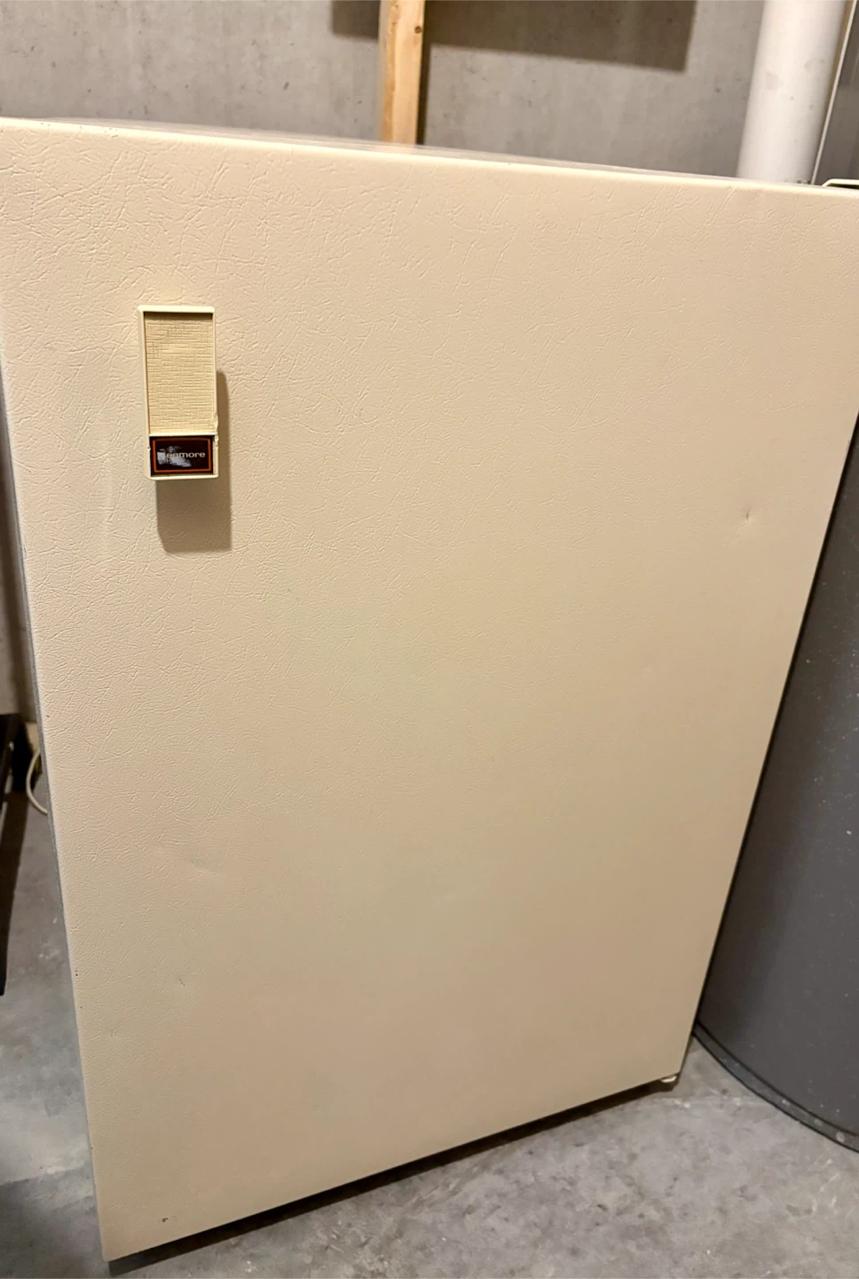 Upright Freezer - photo 2
