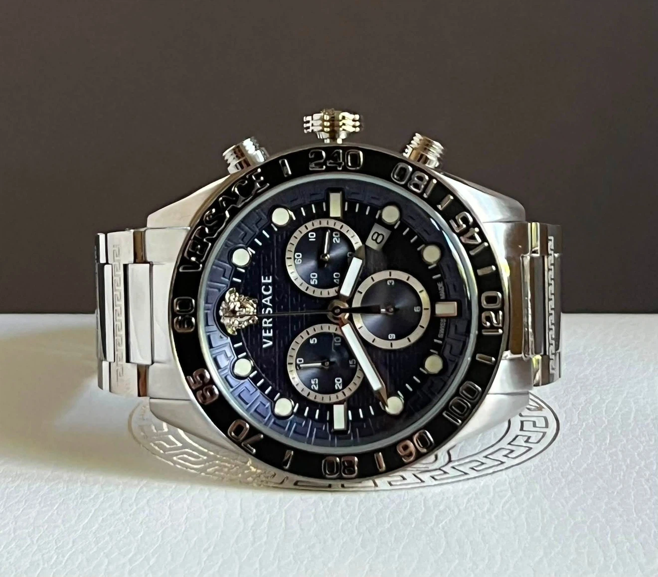 FOR SALE ‼️  Versace Men’s  Chronograph Quartz Blue Dial Watch - photo 5