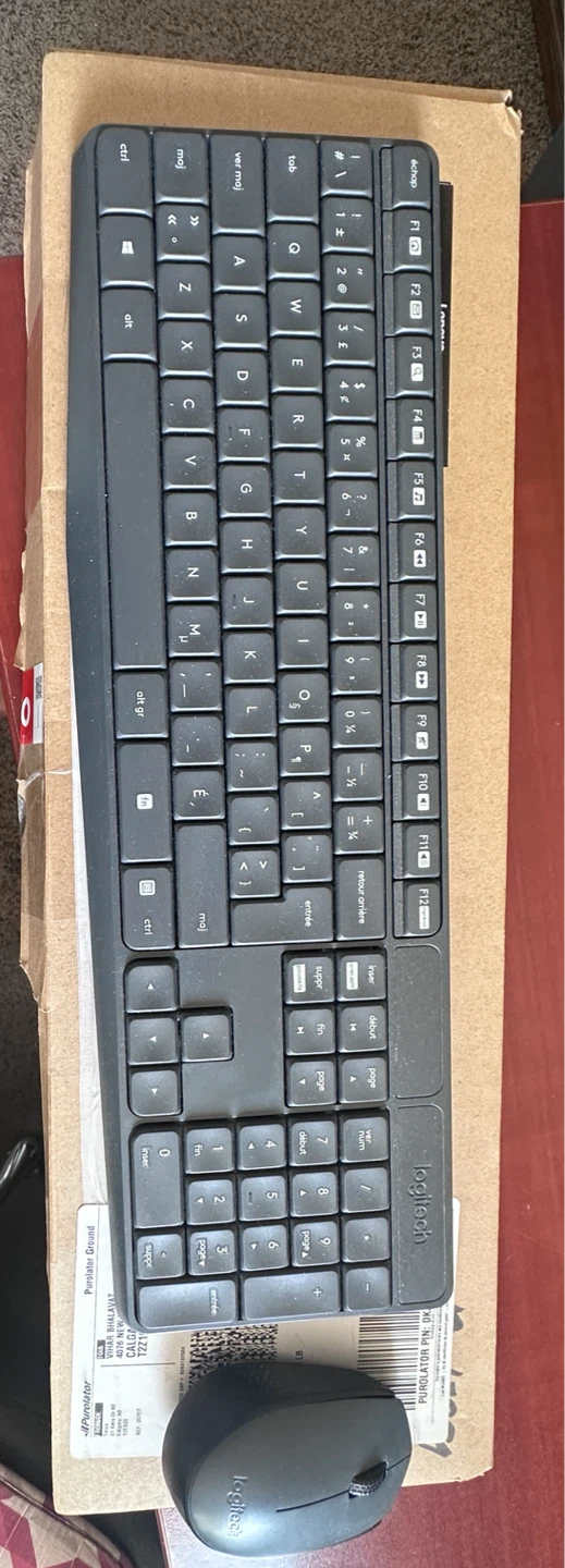 Logitech Wireless Keyboard & Mouse - photo 2