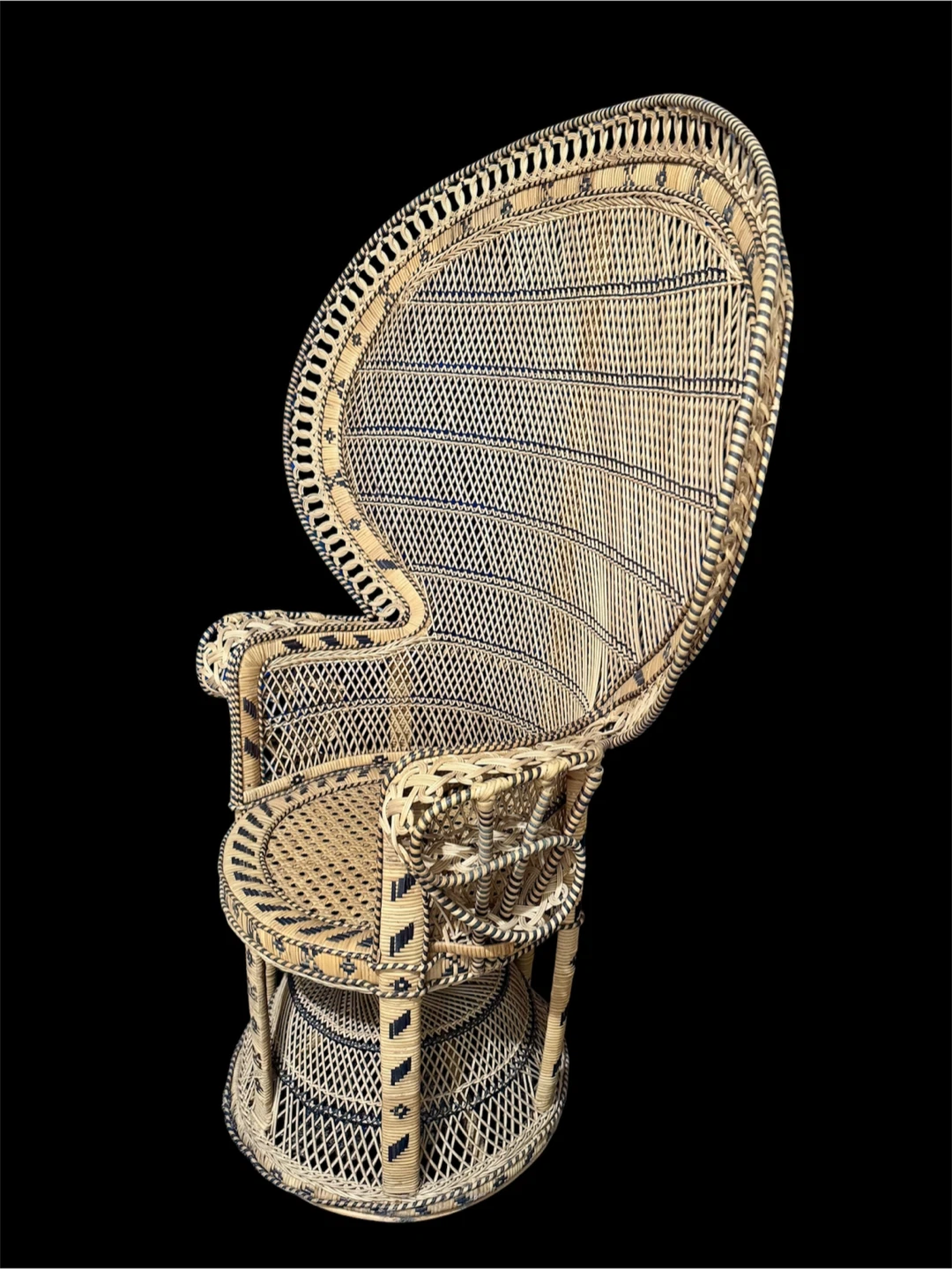 Peacock Chair - photo 2