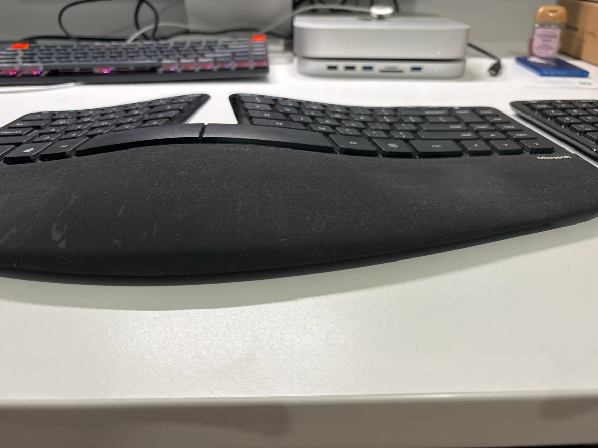 Microsoft Ergonomic Keyboard and Mouse Set - photo 5