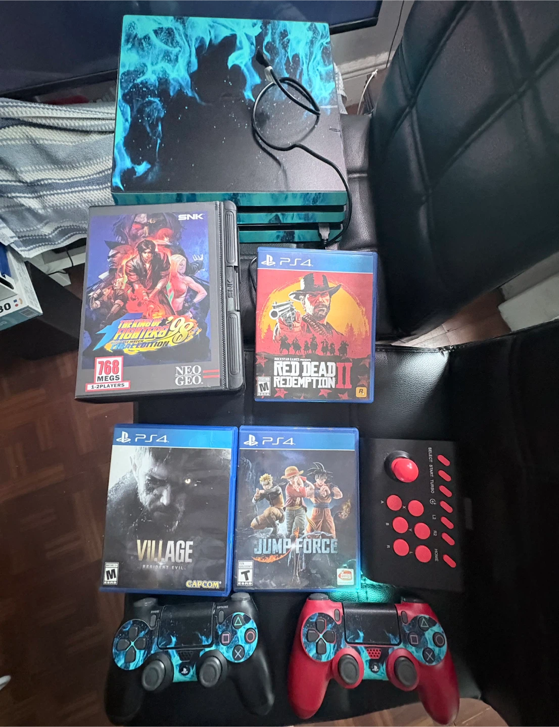 PlayStation 4 Bundle with Games and Controllers..1TB - photo 2