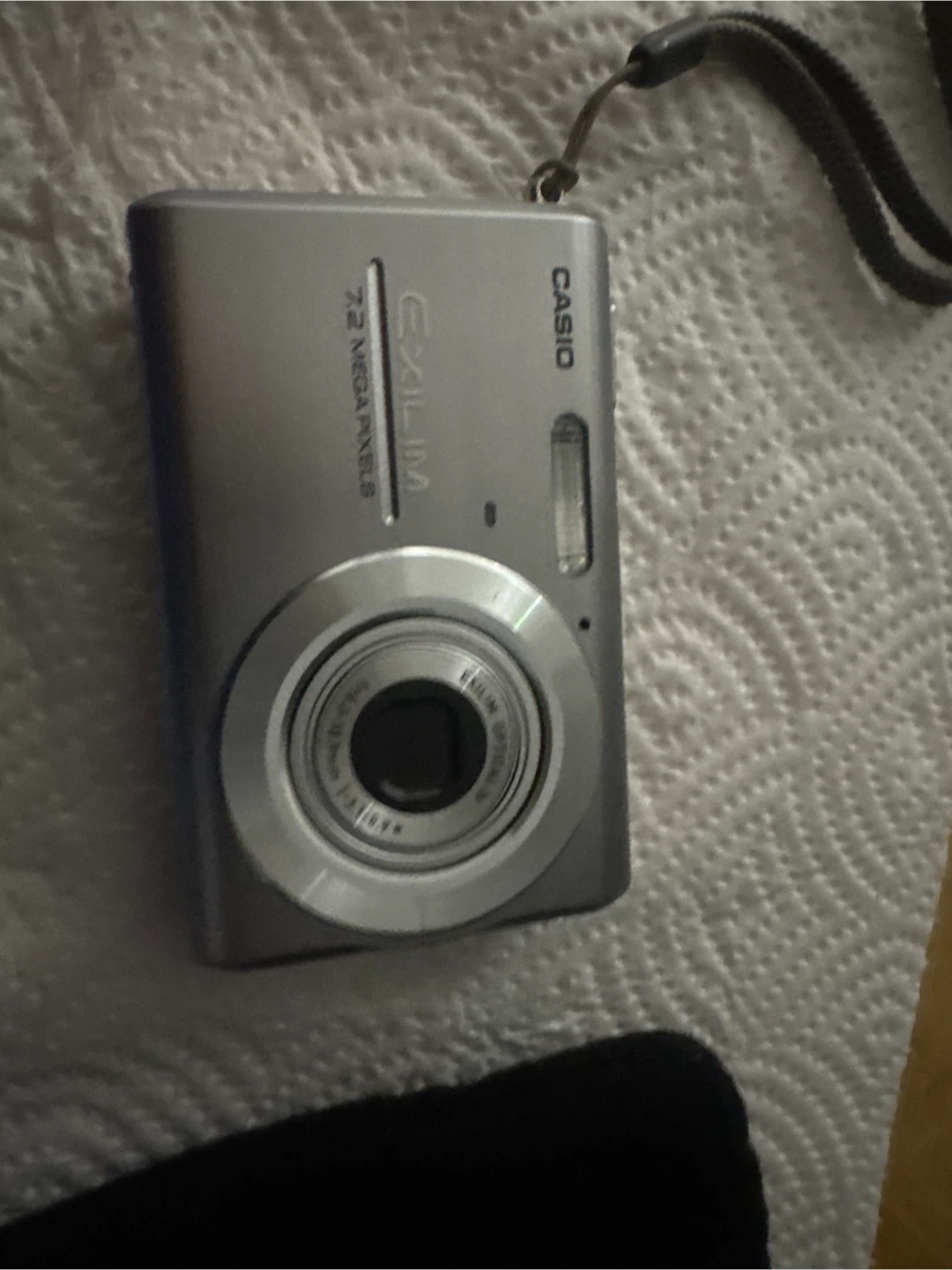 Casio EXILIM EX-775 7.2 MP Digital Camera - photo 2