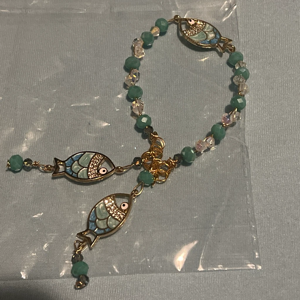 Gold Tone Fish Charm Bracelet - photo 3