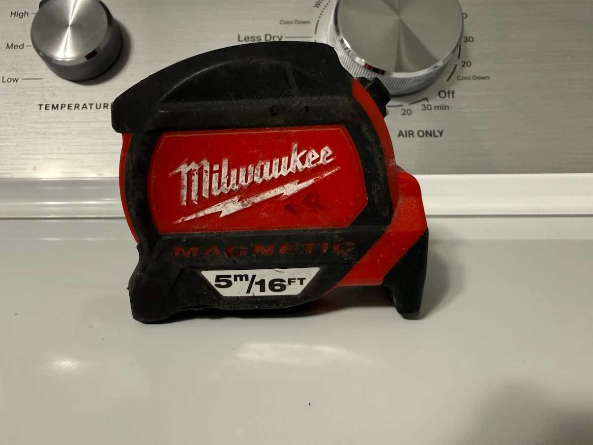 Milwaukee tape measure
