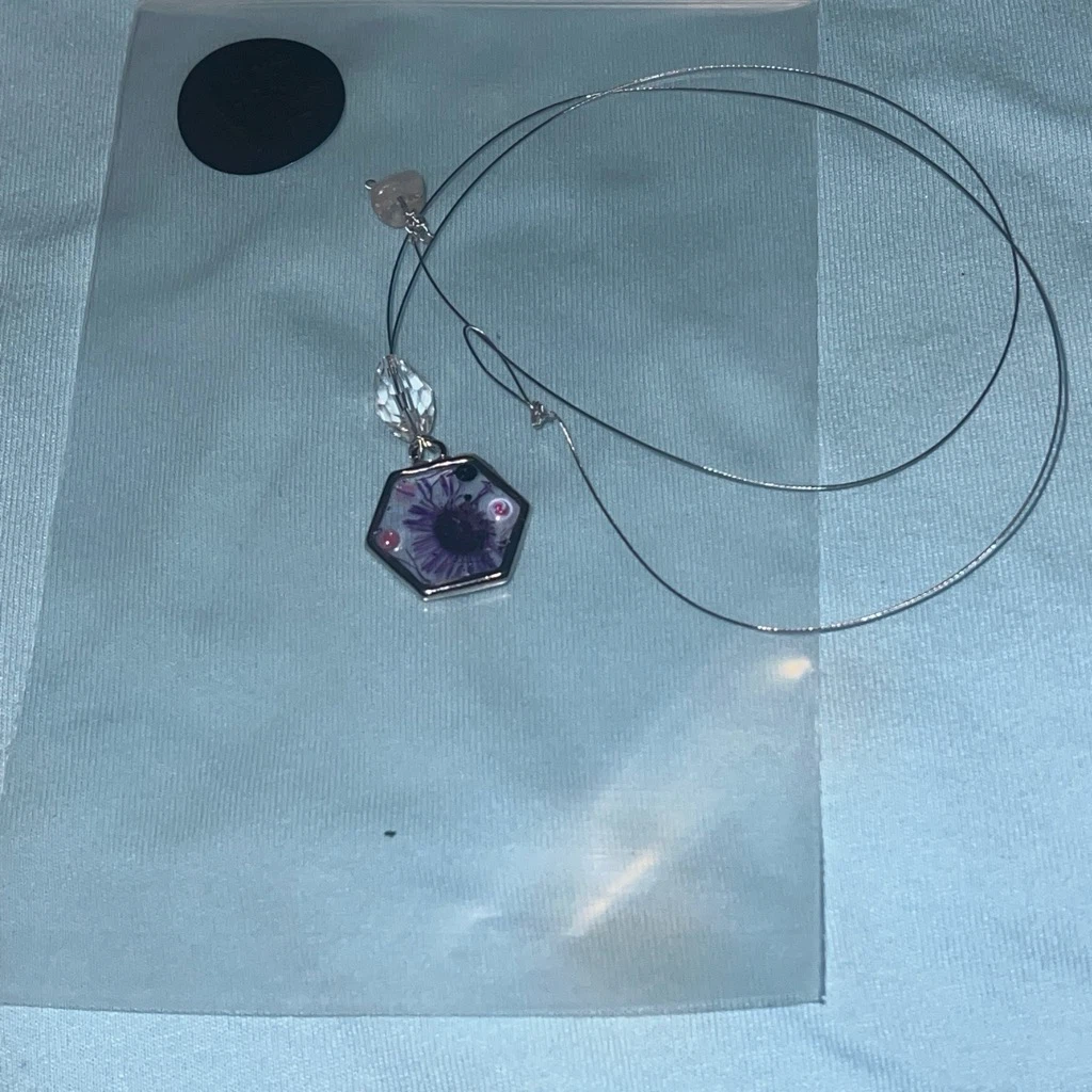 Hexagonal Resin Pendant Necklace with Purple Flower - photo 2