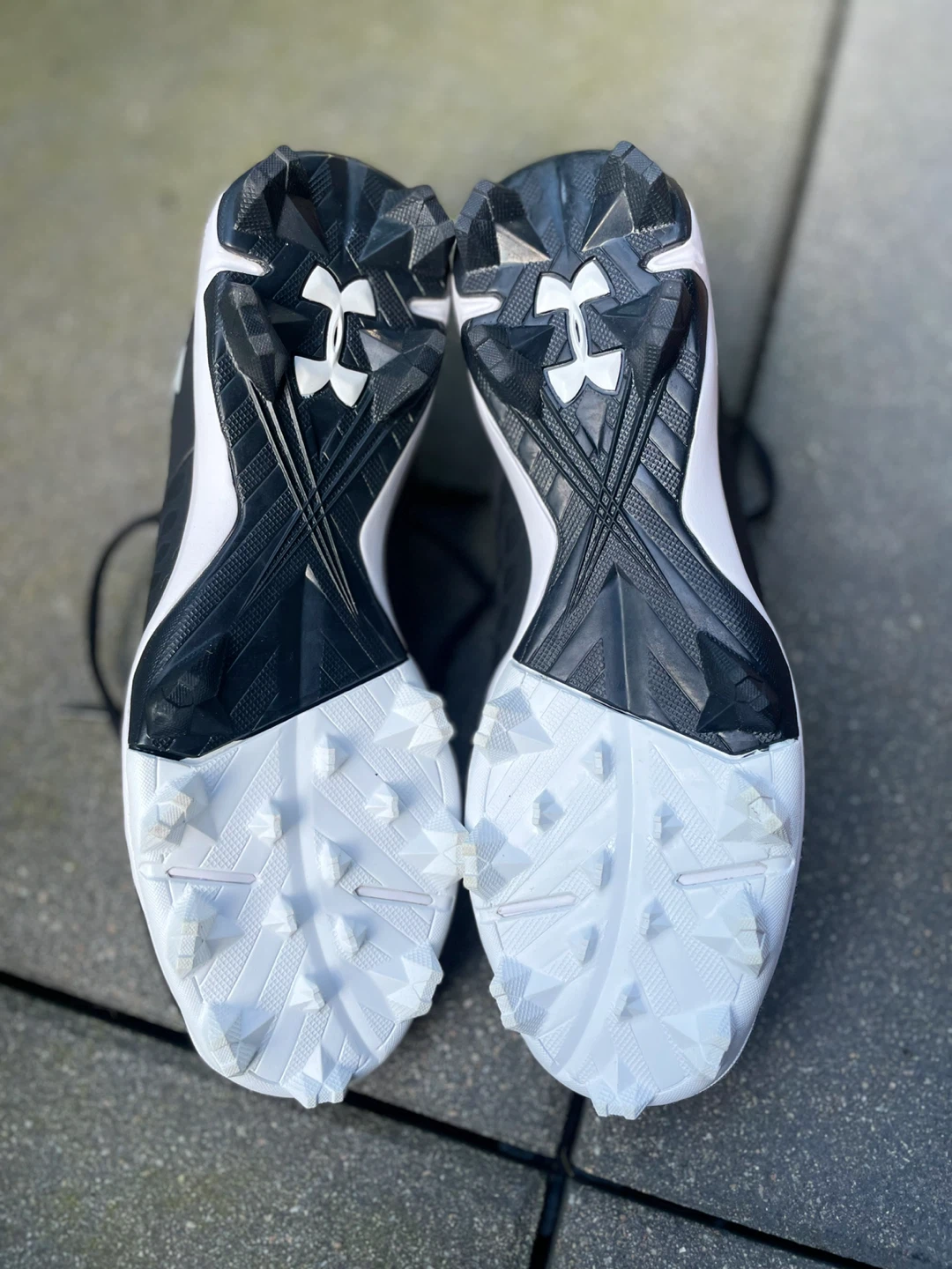 Under Armour Black Football/Baseball Cleats - size 8.5 US Mens - photo 3