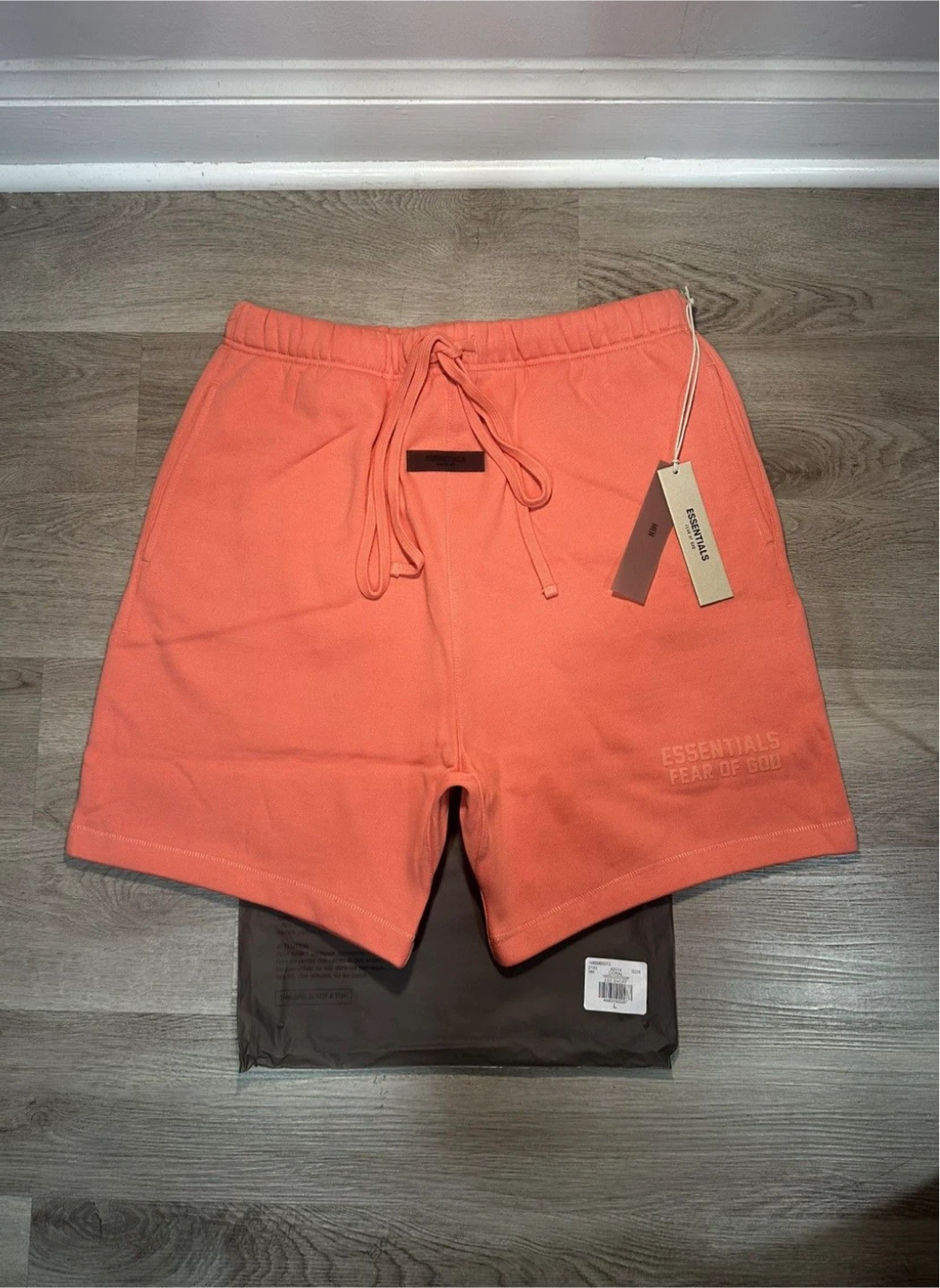 Fear of God Essentials Shorts - Coral