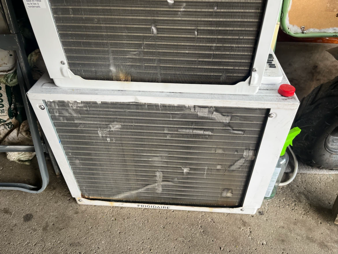 Frigidaire Window Air Conditioner - photo 2