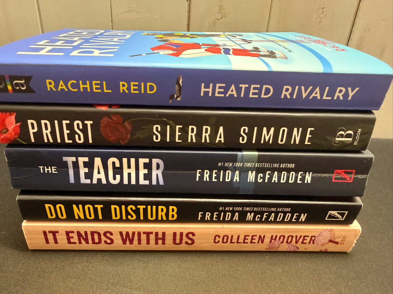 Romance/ thriller book lot