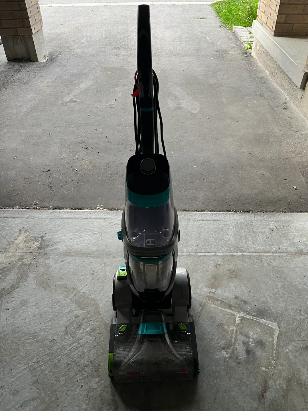 Bissell ProHeat 2X Revolution Carpet Cleaner - photo 2