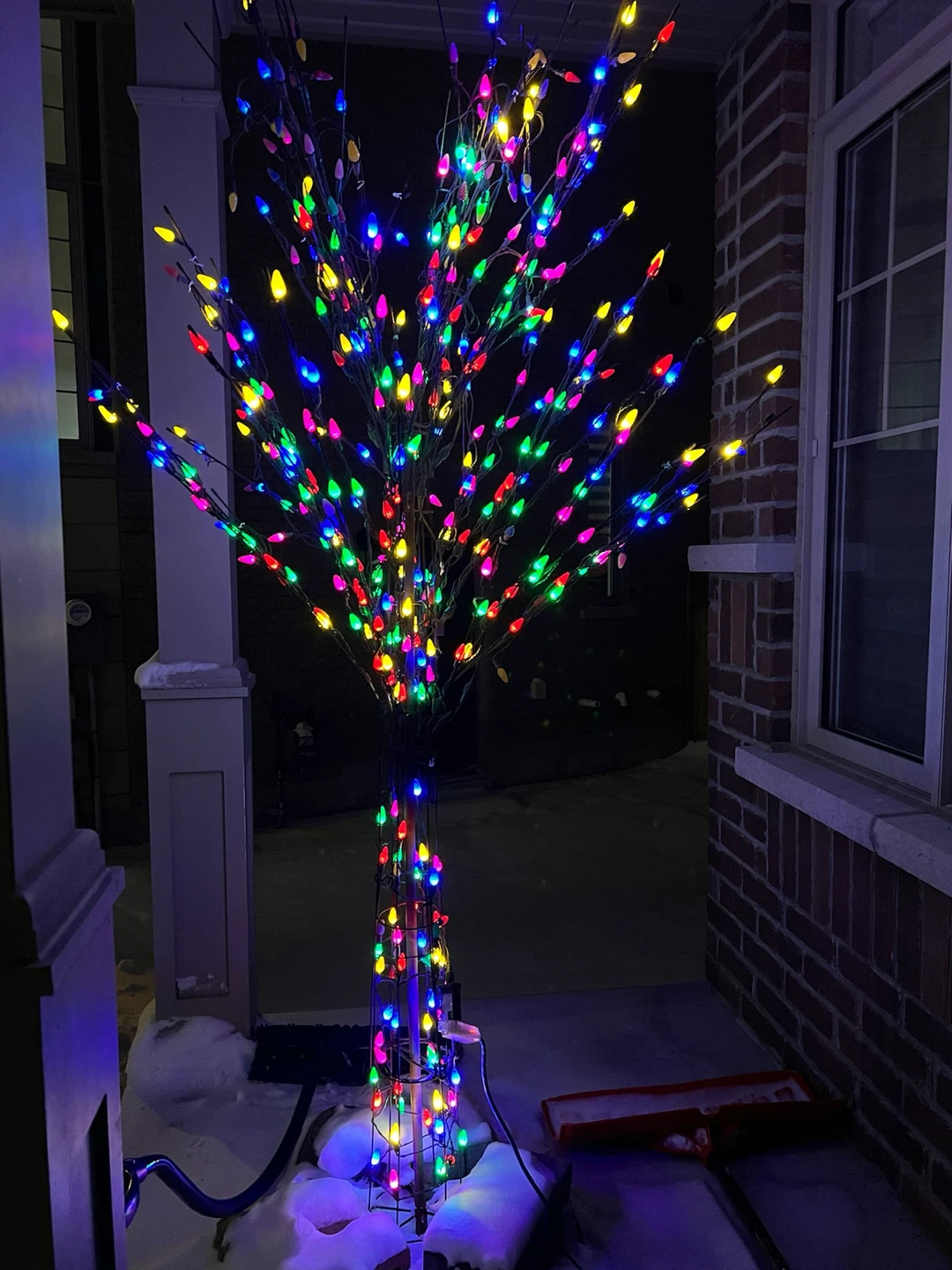 Colourful LED Light-Up Tree Decoration - photo 2