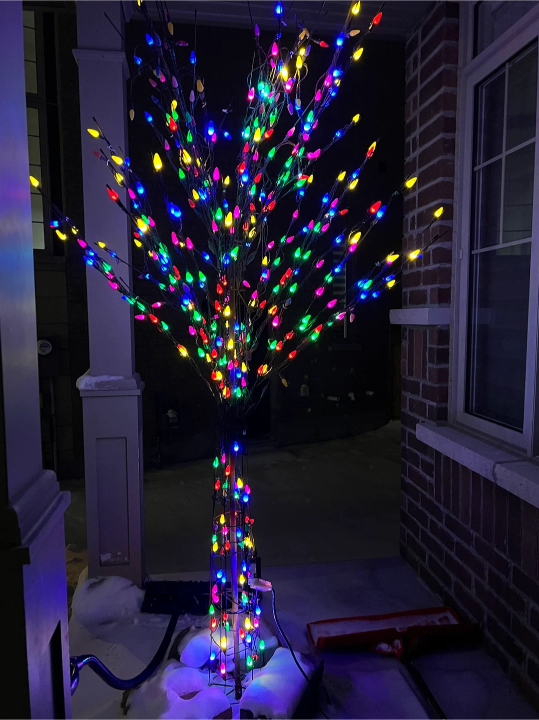 Colourful LED Light-Up Tree Decoration - photo 3