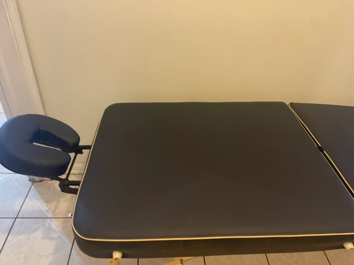 Master Massage Portable Massage Table