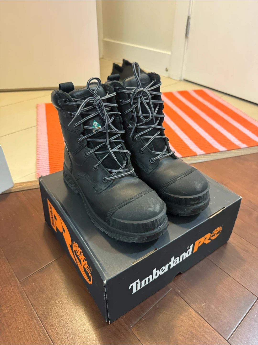 Timberland PRO Women’s 8” Waterproof Work Boots – Size 7.5