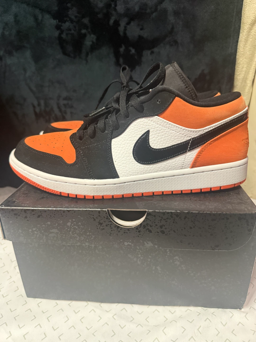 Air Jordan 1 Low SE 'Orange Black' Sneakers