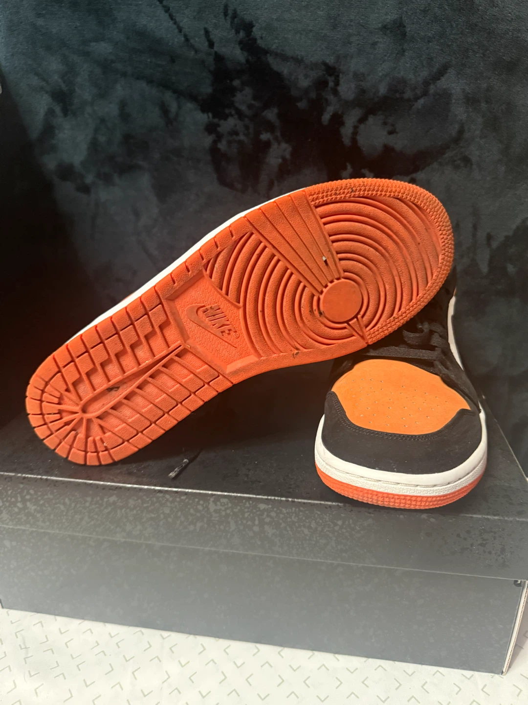 Air Jordan 1 Low SE 'Orange Black' Sneakers - photo 4