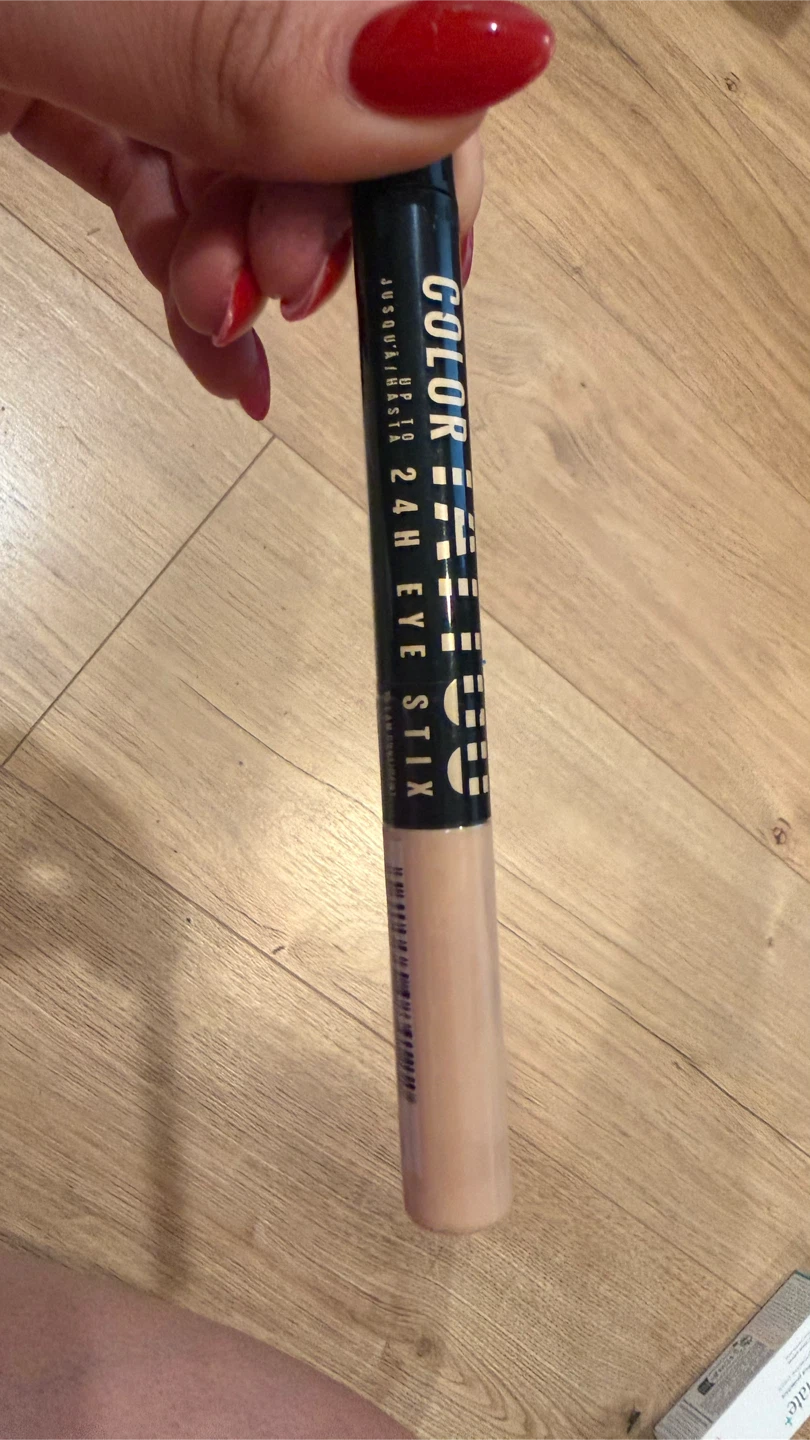 e.l.f. 24H Eye Stick