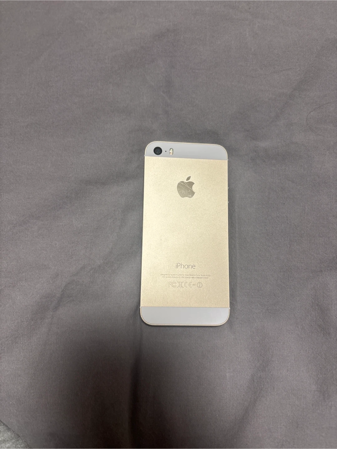 Apple iPhone 5s - Gold (locked) - photo 2