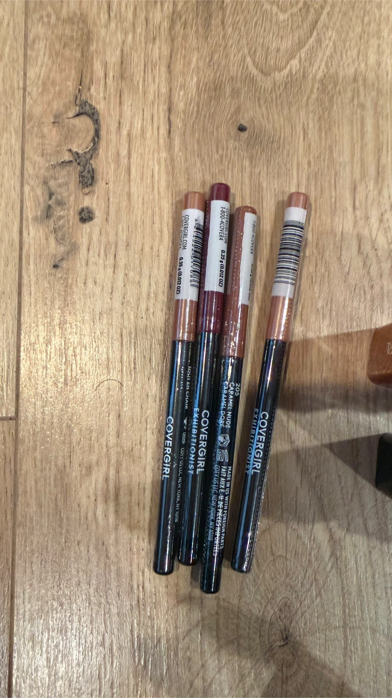 COVERGIRL Exhibitionist Lip Liner Pencil - Caramel Nude