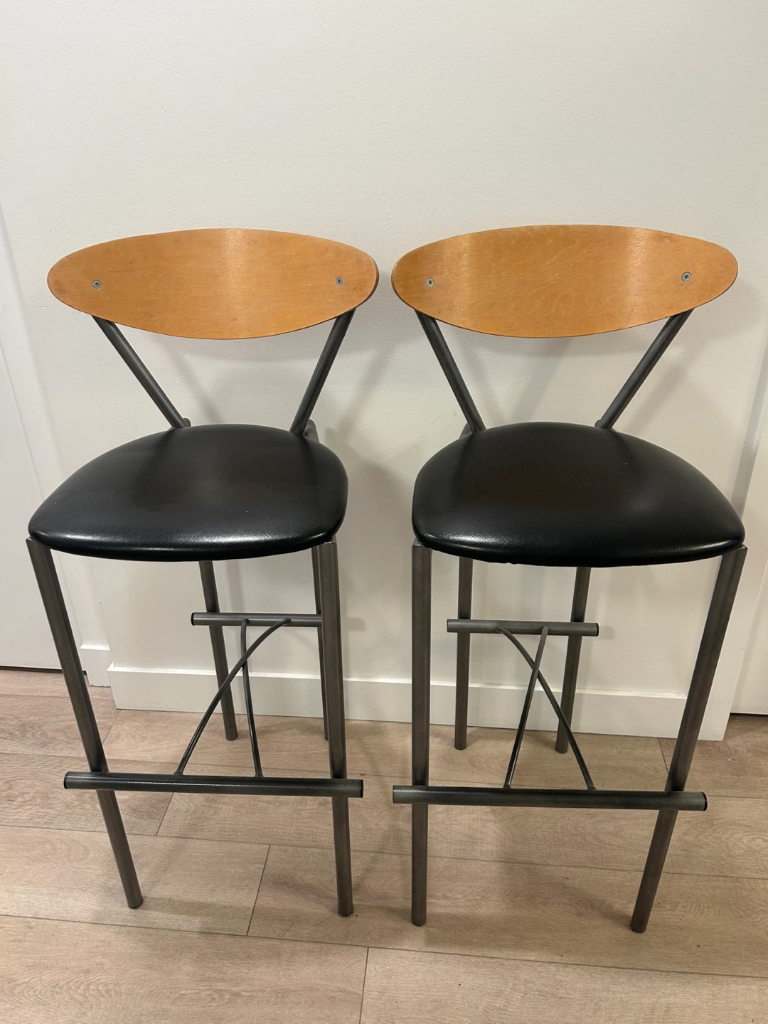 Set of 2 Modern Bar Stools with Wood Back