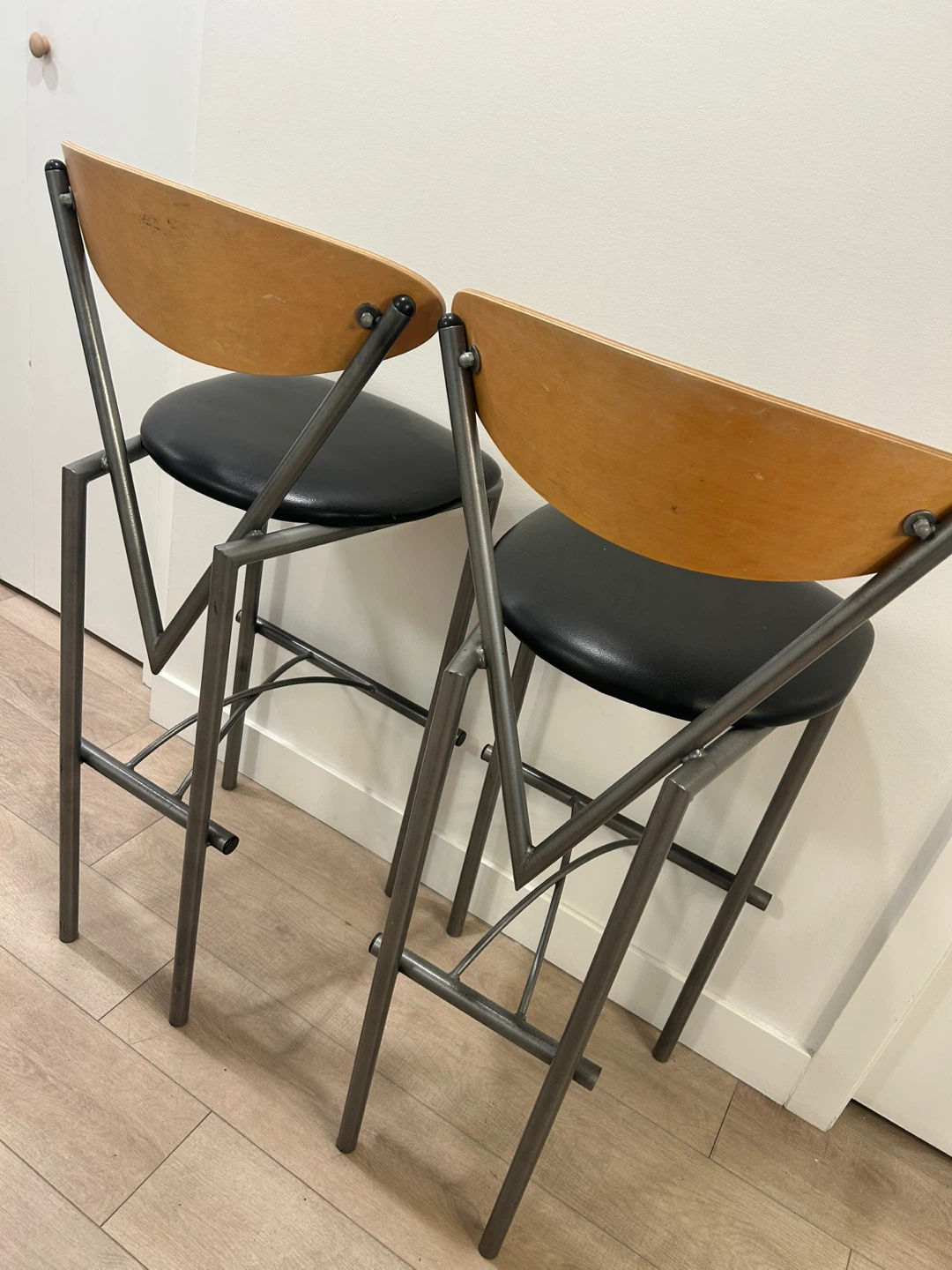 Set of 2 Modern Bar Stools with Wood Back - photo 3