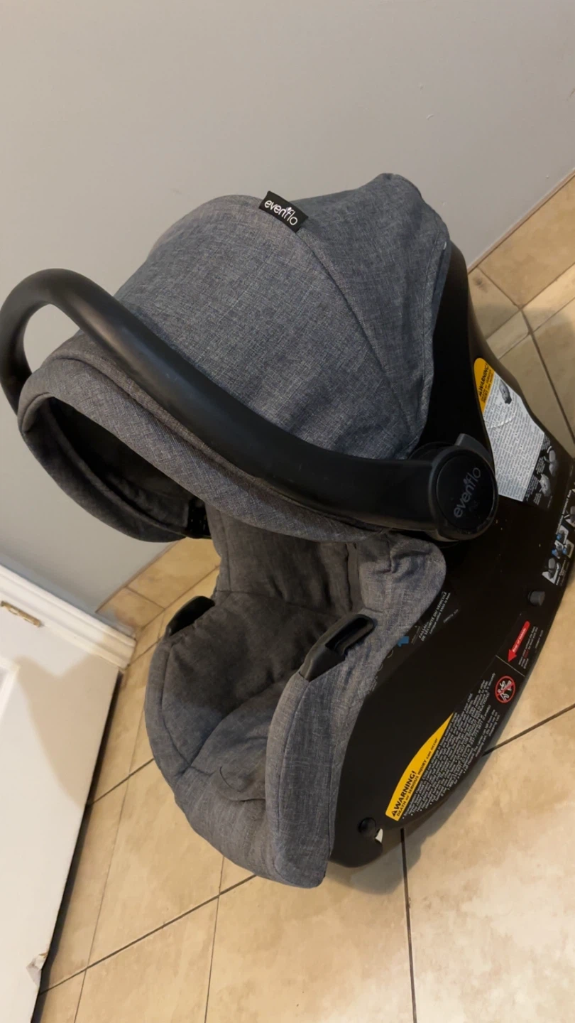 Evenflo Infant Car Seat with Base - photo 3