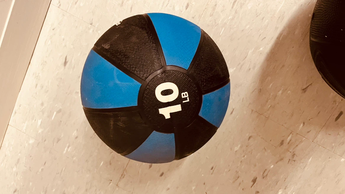 10lb Amazon Basics Weighted Medicine Ball