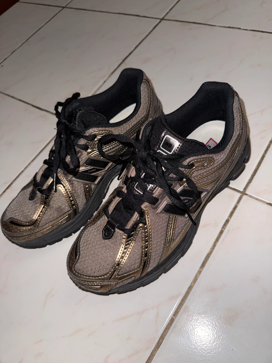 New Balance 1906R Running Shoes - Bronze/Black - US 8