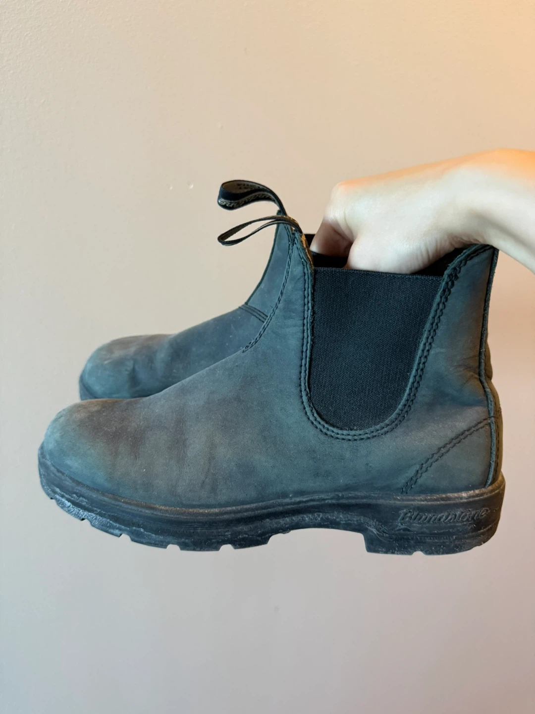 Blundstone Chelsea Boots US 7 (size 4.5)
